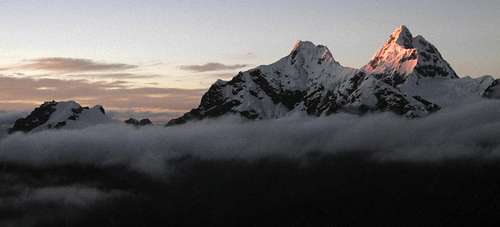 Sunrise on the southern Cordillera Blanca