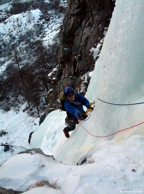 Niche Icefall (Cascata della Nicchia), Gressoney