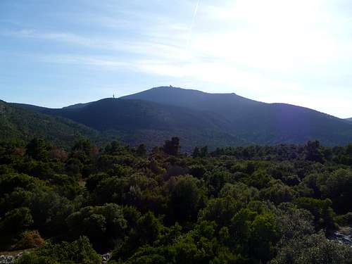 Karavola peak(1413m.) as it seems from Loimiko