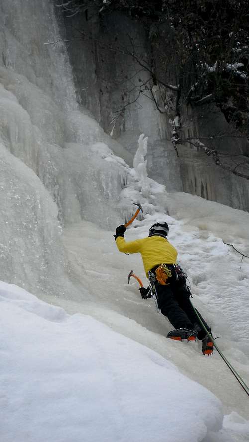 Ice Climbing near Les Contamines