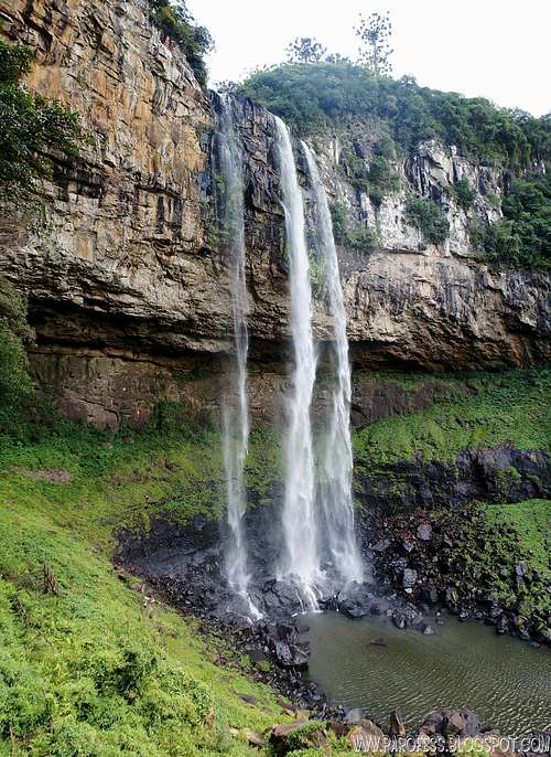 Caracol waterfall, 430 ft tall!