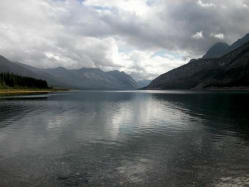The Spray Lakes road which...