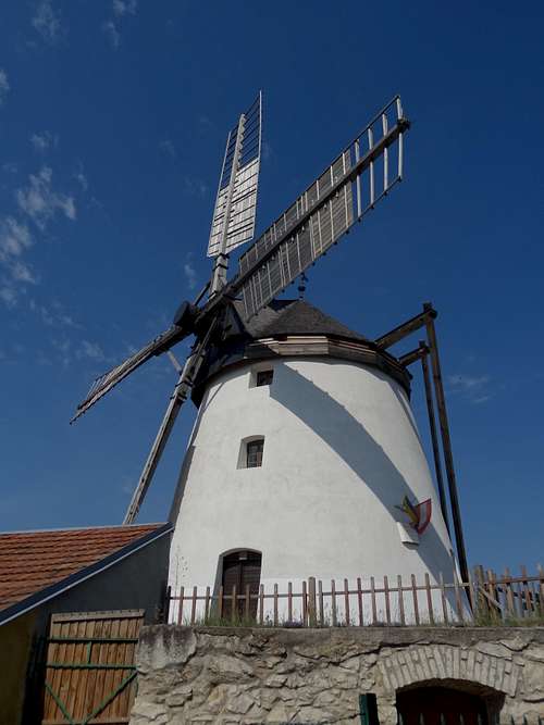The famous windmill of Retz