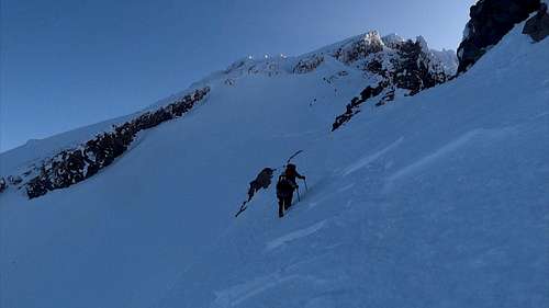 Climbers on Casaval Ridge, Mt Shasta
