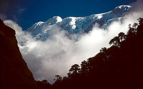 Peaks of the Kangchenjunga's...