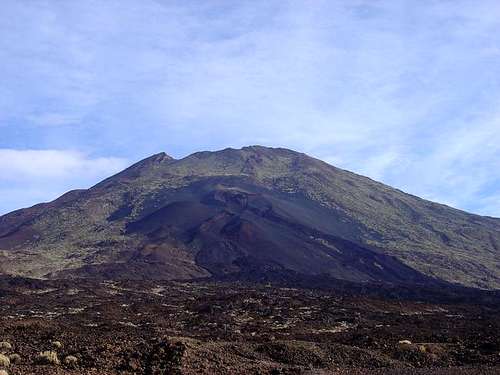 The west face of Pico Viejo...