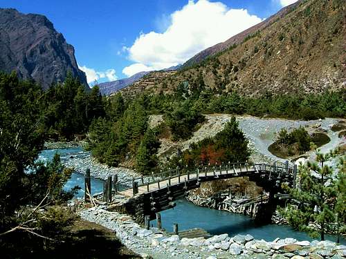 Annapurna trail - A wooden bridge over Marsyangdi river
