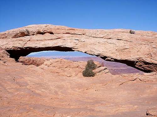 La Sal Mountains through Mesa Arch