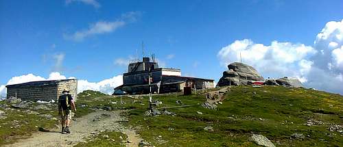 The Meteo station on the peak Omu and the hut a bit lower in the right