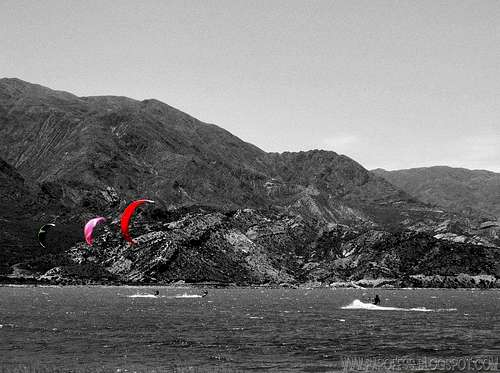 Kitesurfing: Lake Potrerillos, Argentina