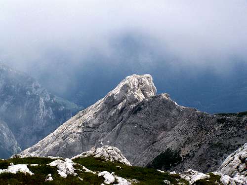 The peak called Najvišji rob (2127 m)