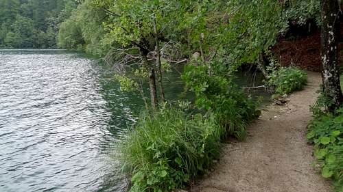 Trail along Galovac lake