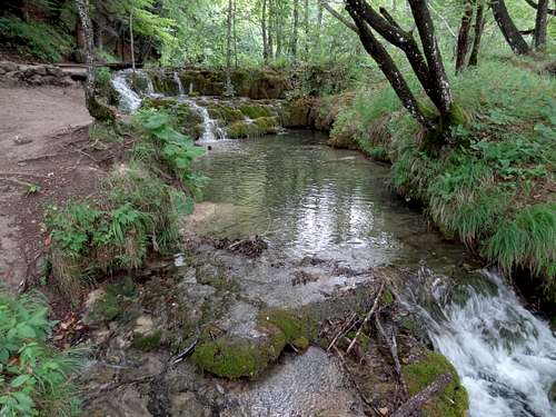 Stream down Gradinsko lake