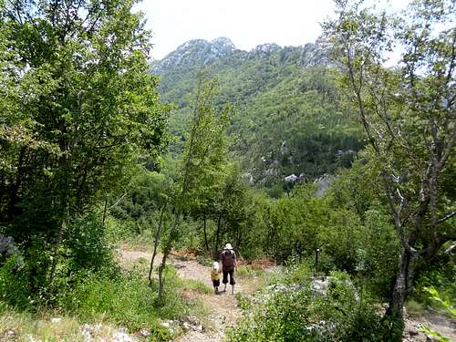 Hiking to Ramića dvori, third hut, also not far over the Paklenica hut