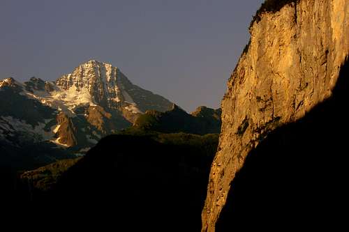 Breithorn and Mürrenflue in the first morning sunrays
