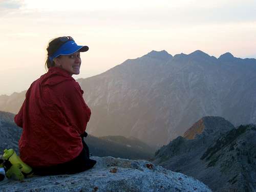 Brit on the summit with (L-R) Broads Fork Twins, Sunrise, & Dromedary behind her