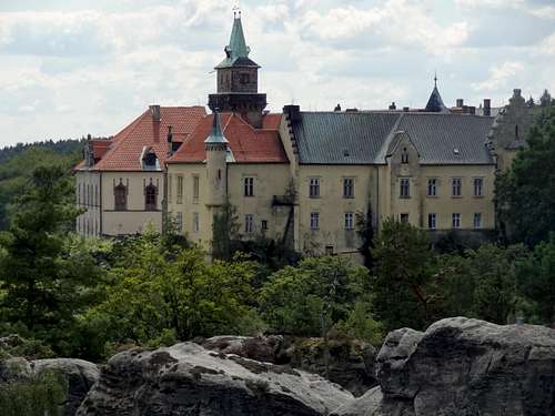 Hrubá Skála castle from Mariánská vyhlídka