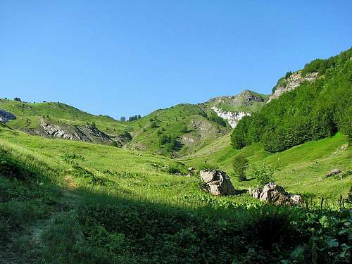 Plateau between Volusnica nad Popadija