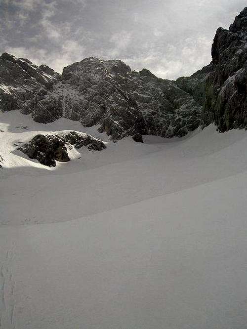 The glacier below Skuta. The...