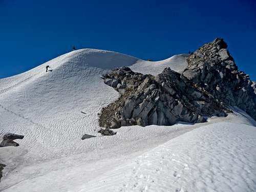The Final Walk to the Summit Ridge
