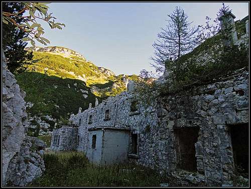 Za Lepocami ruins and Velika Montura