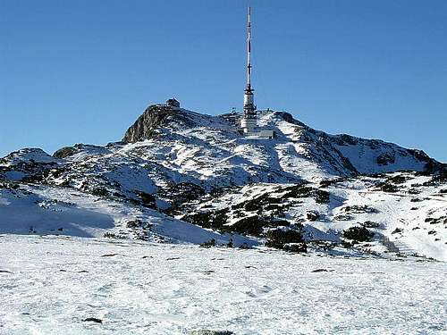 The summit of Dobratsch. Left...
