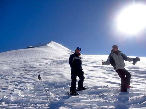 Dos aijaitos skiing on Volcán Lonquimay