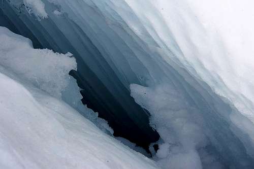 Crevasse on Hotlum Glacier, Mt Shasta