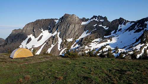 Boulder Ridge (Peak 6852) : Climbing, Hiking & Mountaineering : SummitPost