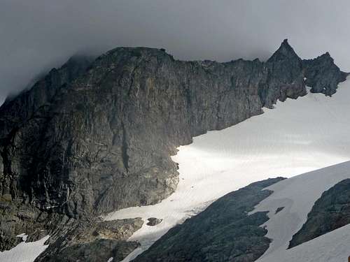 Constrasting Light on the Cache Col Glacier