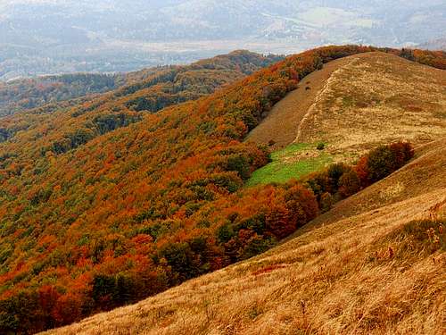 Trail toward village Smerek