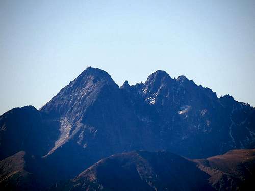 Two peaks over 2600 meters