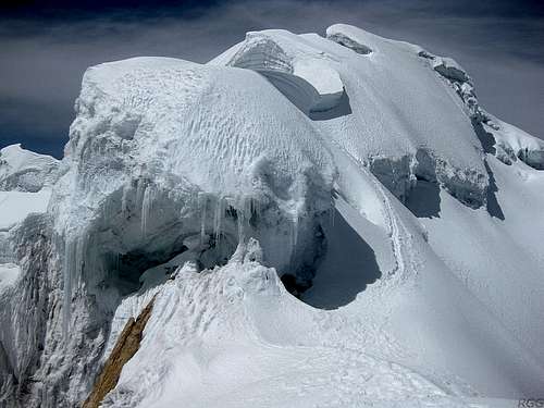 The summit ridge on Yanapaccha
