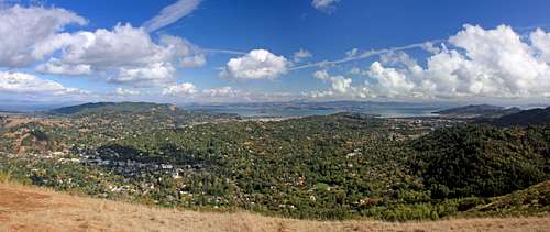 East panorama from Bald Hill