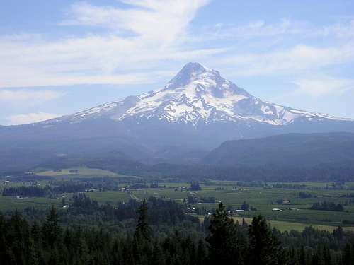 Mount Hood-Titan of the Oregon Cascades