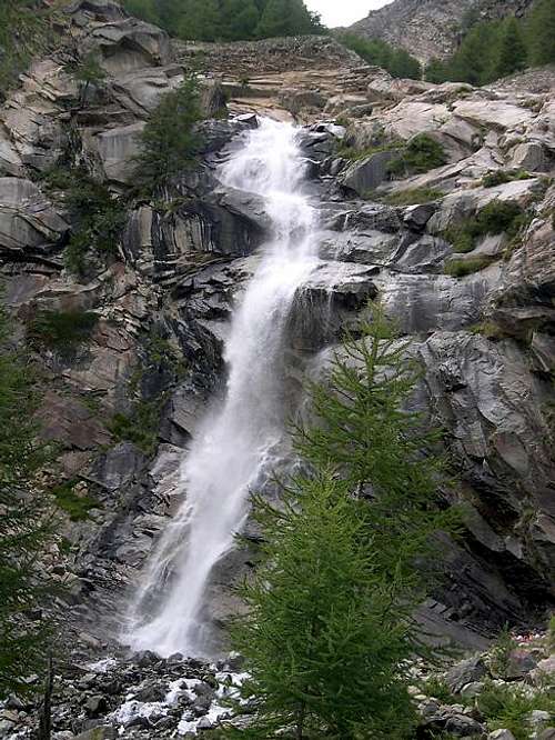 Gran Paradiso GROUP: final waterfall of the Gran Lauson creek