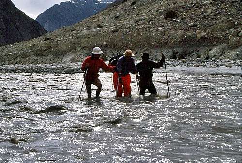 Karakorum river crossing