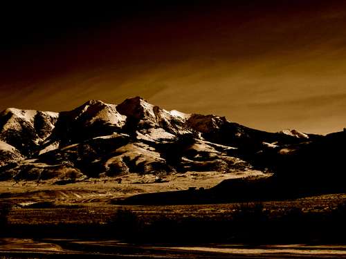 Emigrant Peak at dusk, Paradise Valley, Montana