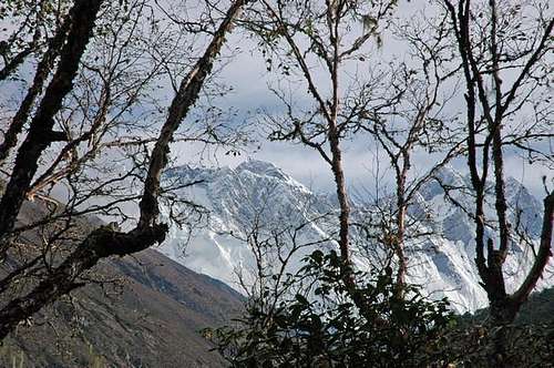 Everest and Lhotse lurking...