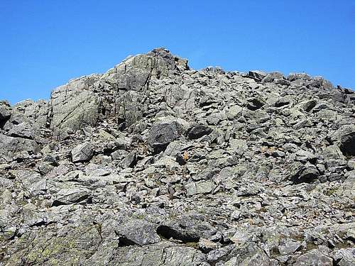 A false summit on the N side of the Scafell summit plateau