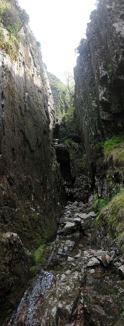 Scrambling section ahead in one of the Canyons in the upper part of the Grains Gill