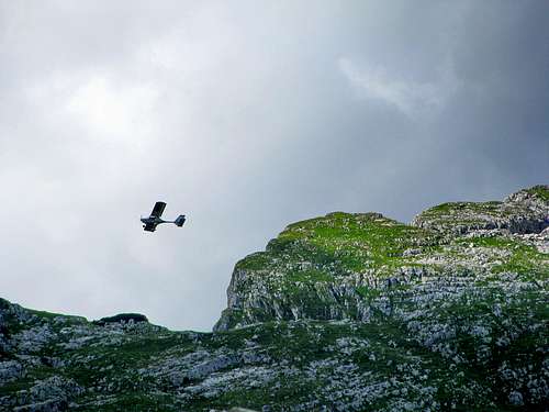 Plane above Bovec - slopes of Rombon