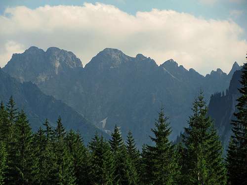 Sharp ridge of Javorove Szczyty