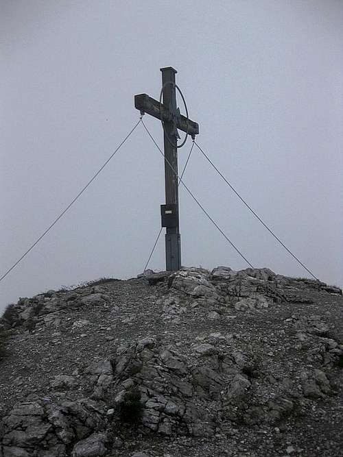 Kuegrat summit cross