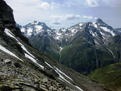 Verpeilspitze (3423m) and Rofelewand (3353m) from the east