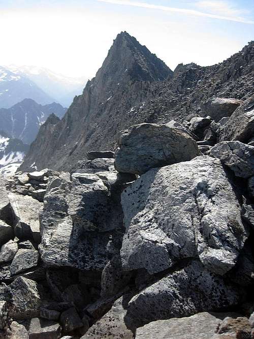 Silberschneide (3343m), a striking subsidiary peak on the Hohe Geige SE ridge