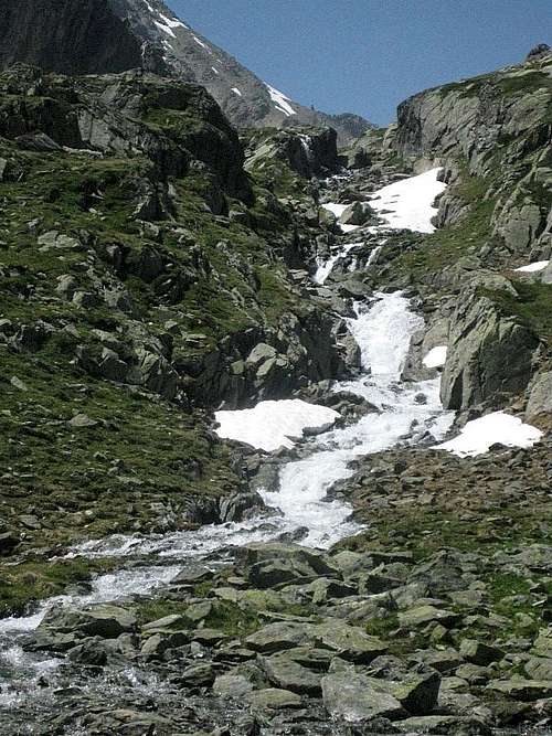 A small mountain stream running down Weites Kar