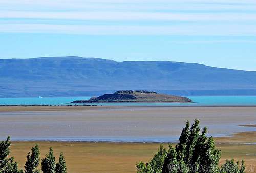 Lago Argentino and Isla Solitaria (lonely island)