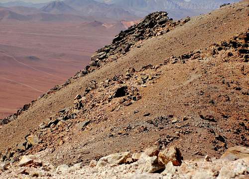 Inka ruins 40ft bellow the summit crater