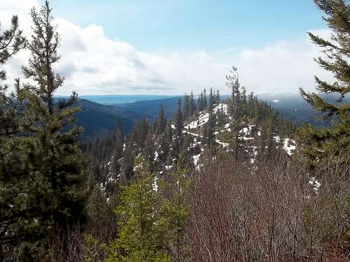 Looking over at the subpeak of Roughhouse Mountain